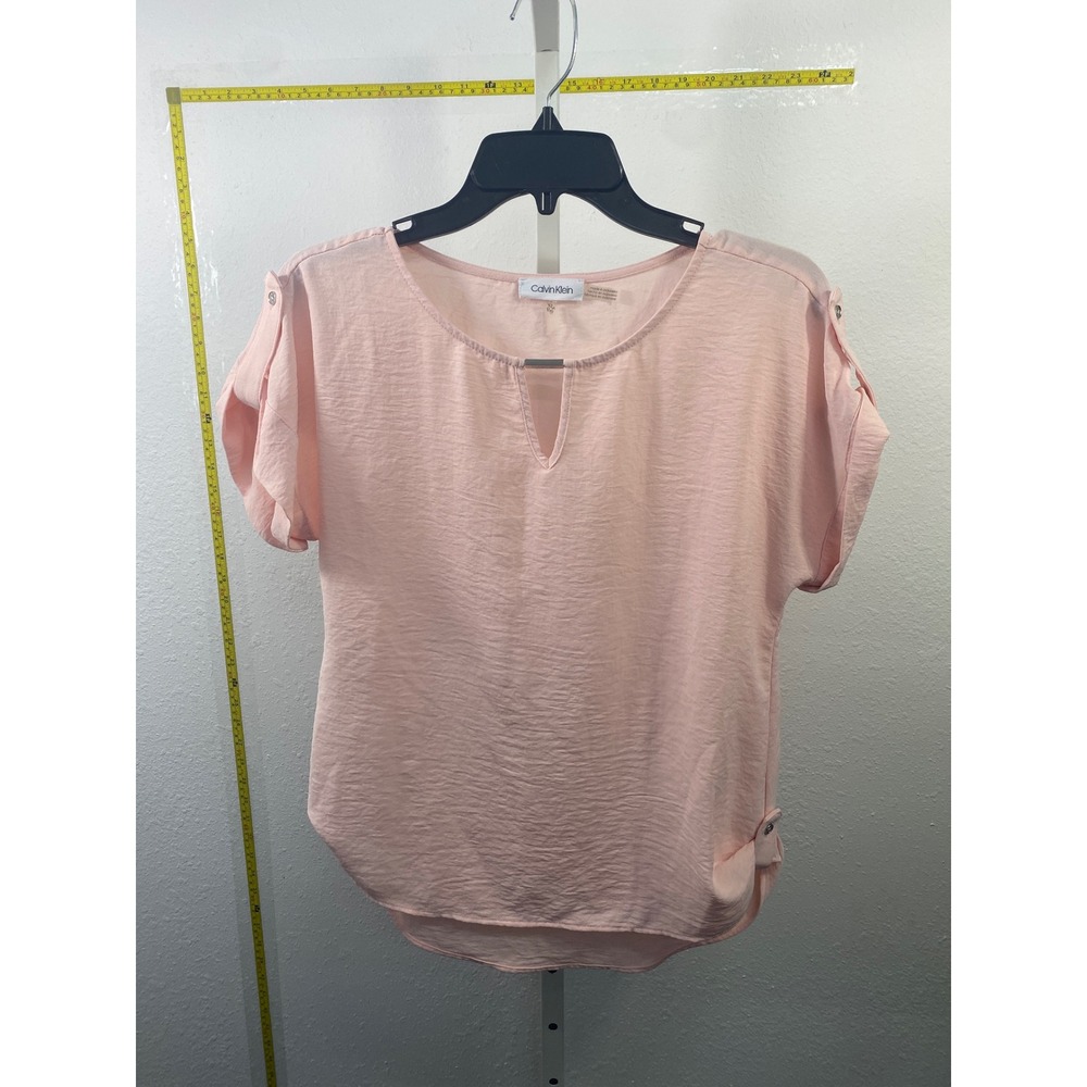 Calvin Klein Peach Pink Split Neck Roll Tab Sleeve Blouse Top M Metal Bar Detail